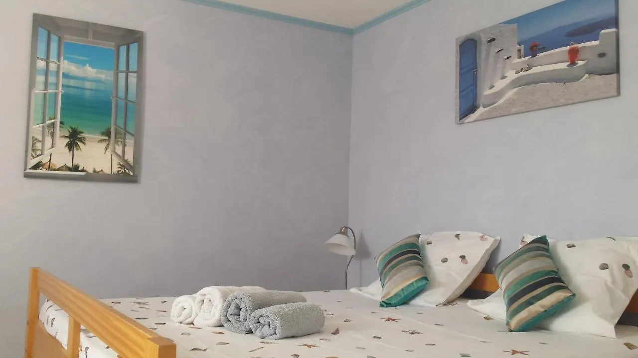 La Debottee Belge Bed & Breakfast Montesquieu