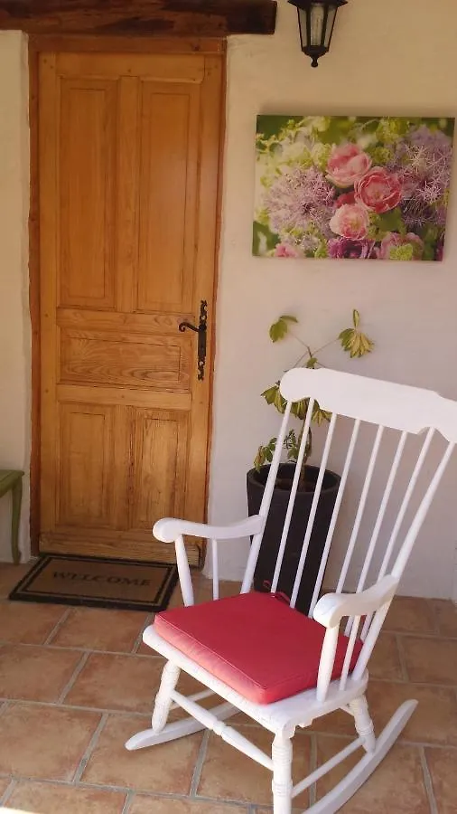 La Debottee Belge Bed & Breakfast Montesquieu  France
